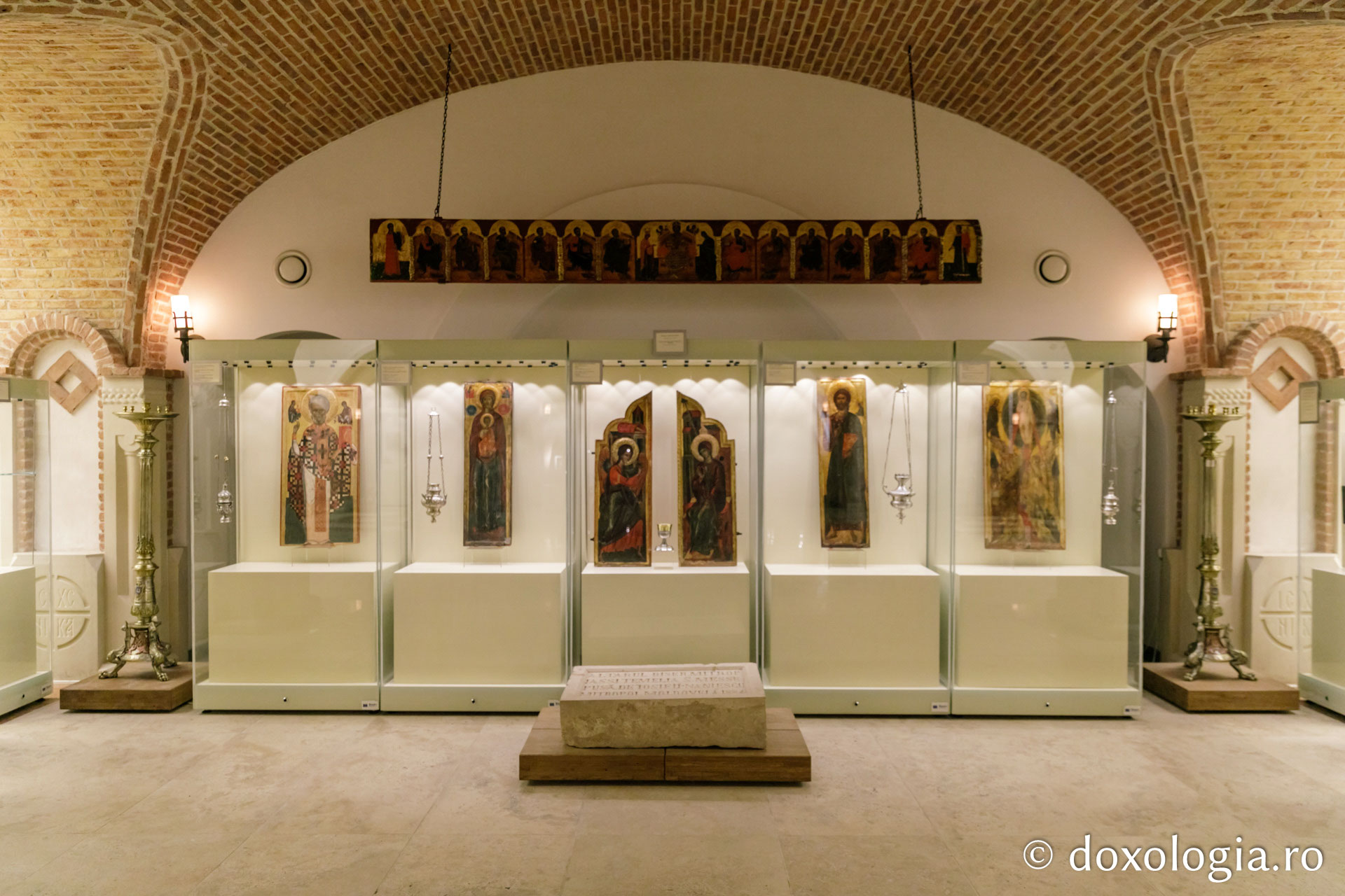 Exponatul lunii martie 2022: Ușile Împărătești ale Bisericii Vânători, Neamț Exponatul lunii martie 2022: Ușile Împărătești ale Bisericii Vânători, Neamț