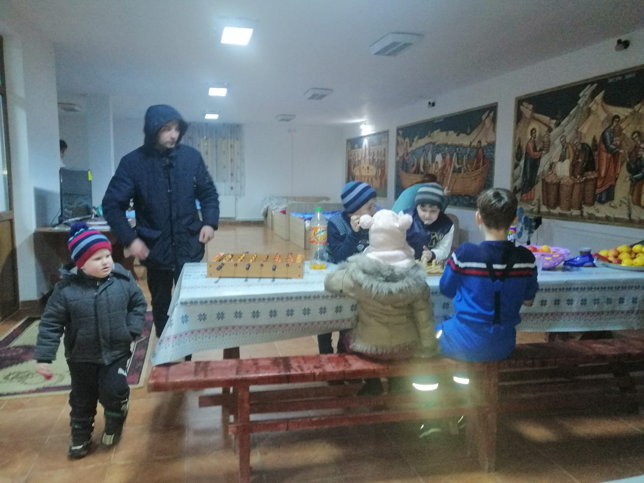 Parohia Dealu Mare – Dorohoi oferă cazare și masă pentru refugiați în Centrul Social-Pastoral „Sfântul Gheorghe”