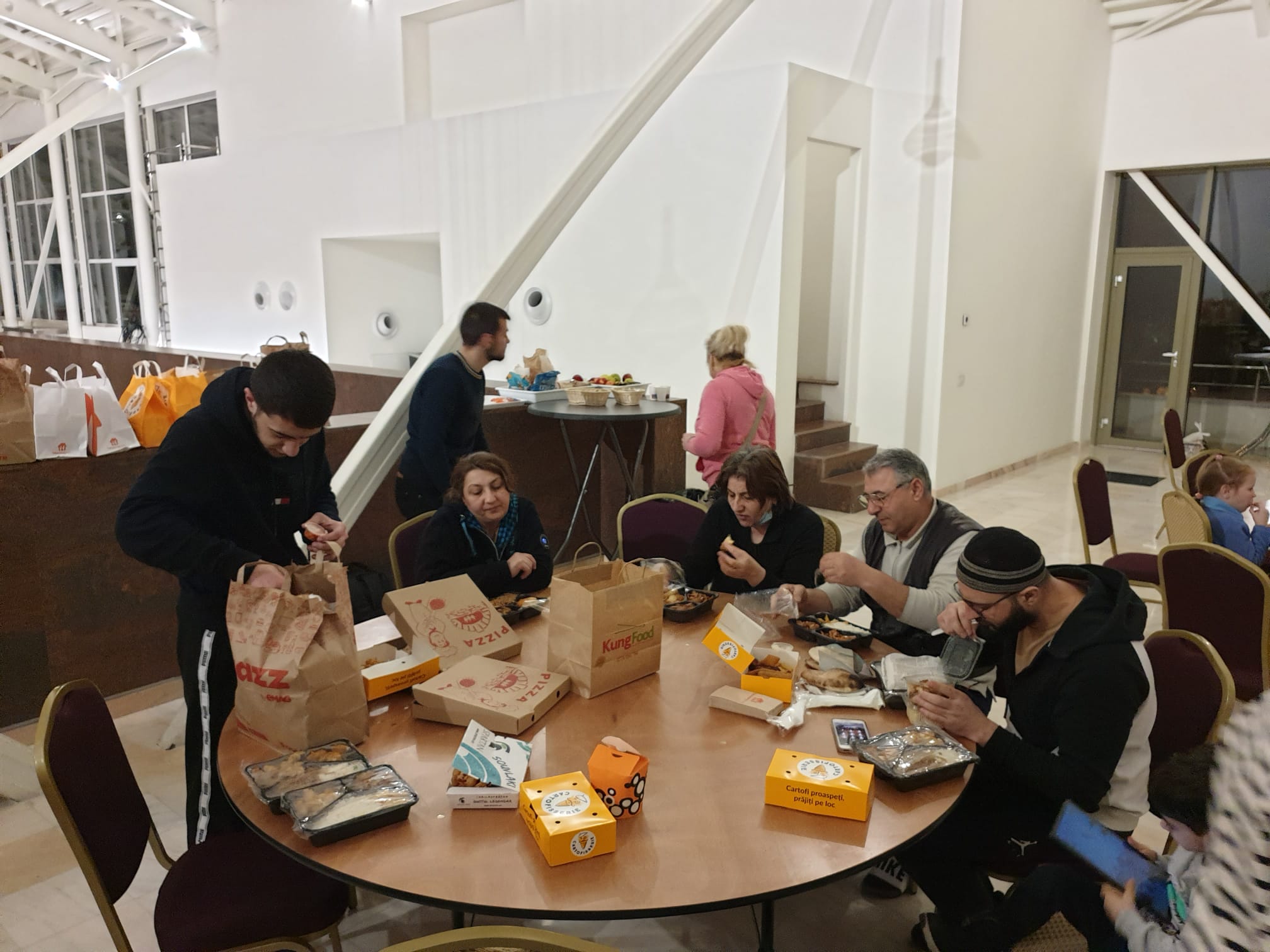 Compania Iulius și Fundația Bethany, în continuare alături de refugiații ucraineni