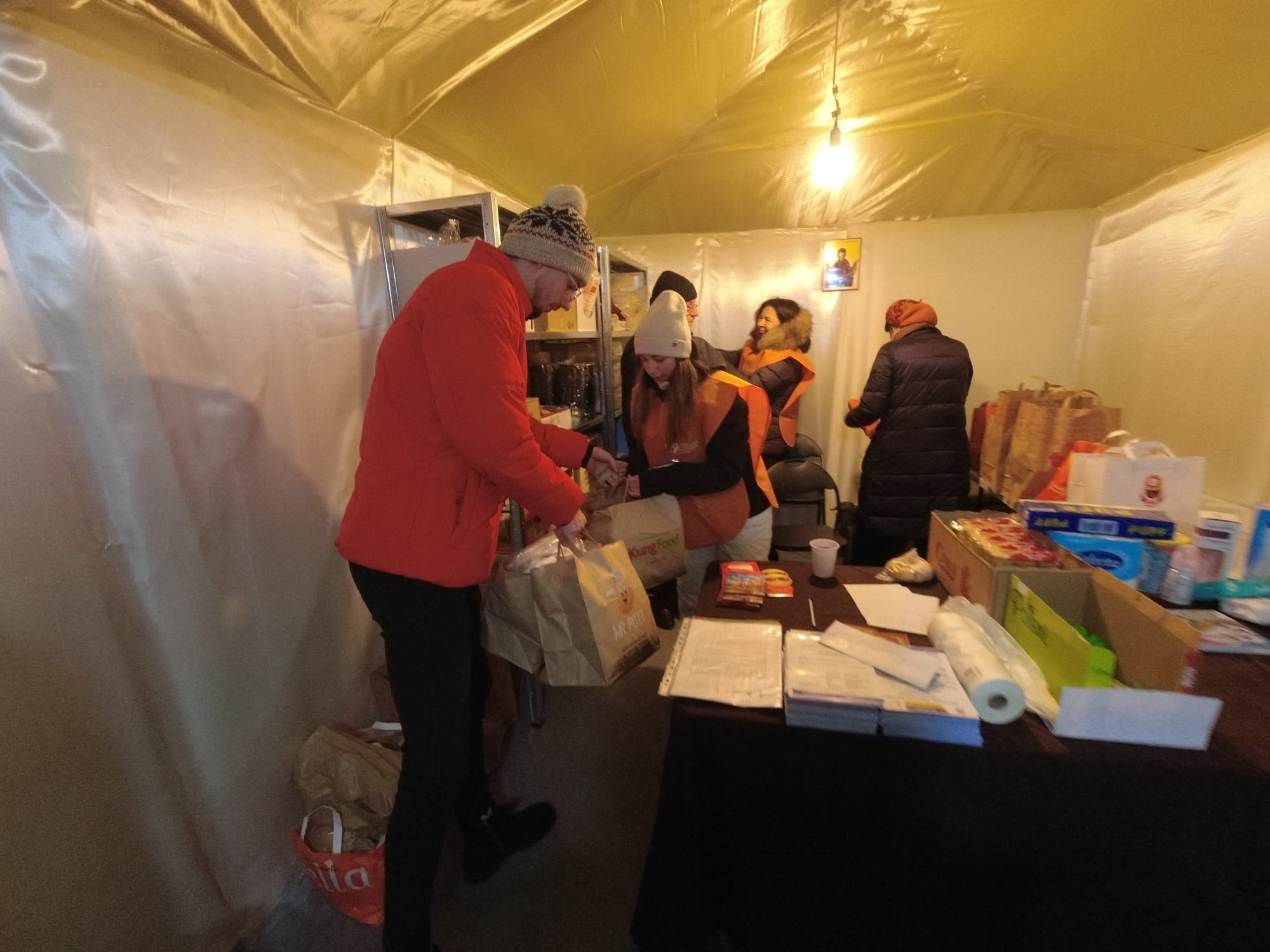 Compania Iulius și Fundația Bethany, în continuare alături de refugiații ucraineni