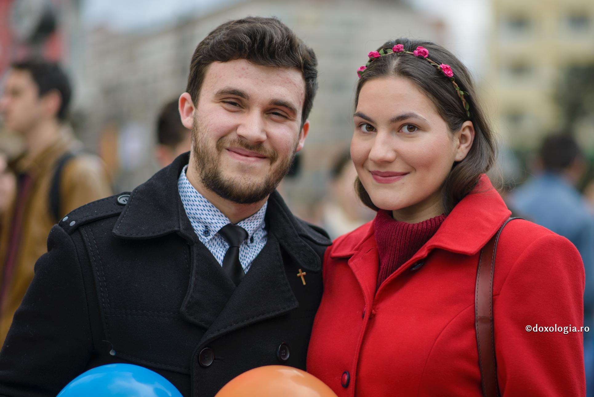 Principii după care să te ghidezi, ca bărbat, pentru a avea o familie fericită (II) / Foto: Oana Nechifor cuplu zâmbind