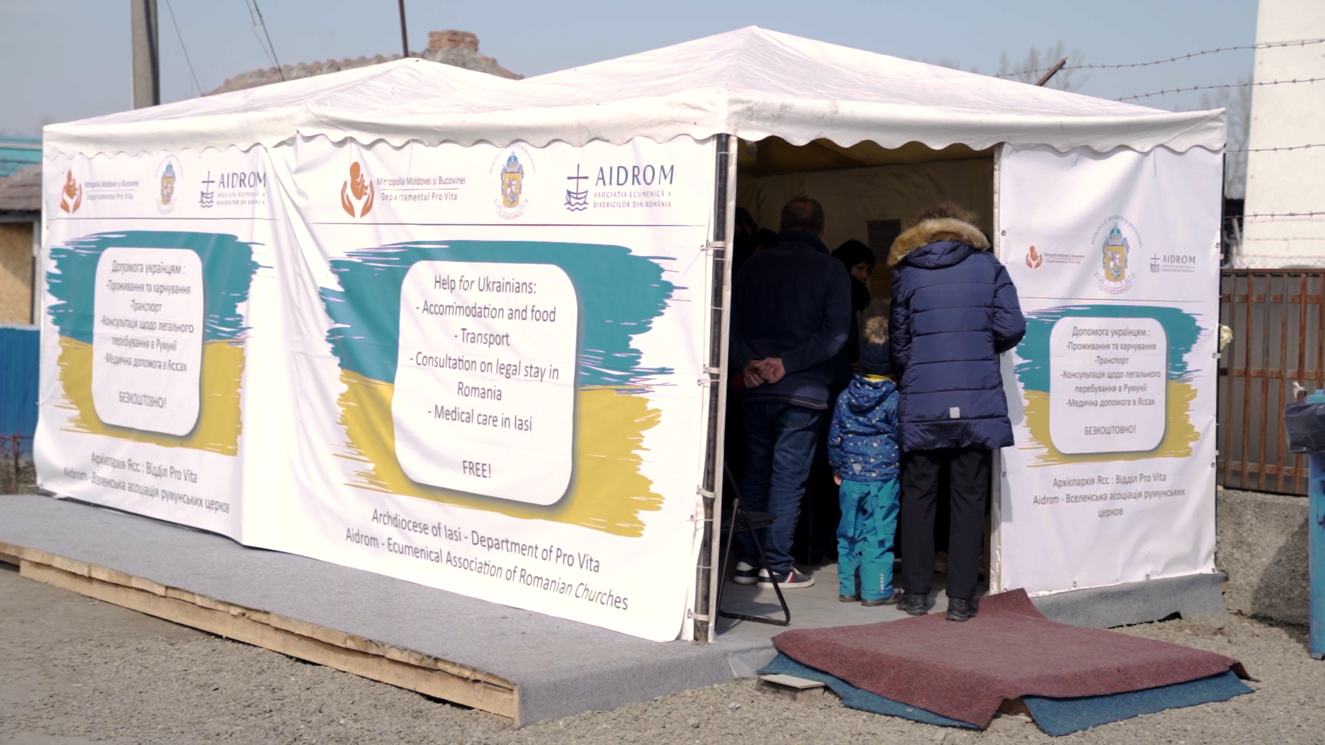 24 de ore din 24 – voluntari Pro Vita și preoți din Arhiepiscopia Iașilor, prezenți la vămile Sculeni, Stânca-Costești și Rădăuți-Prut