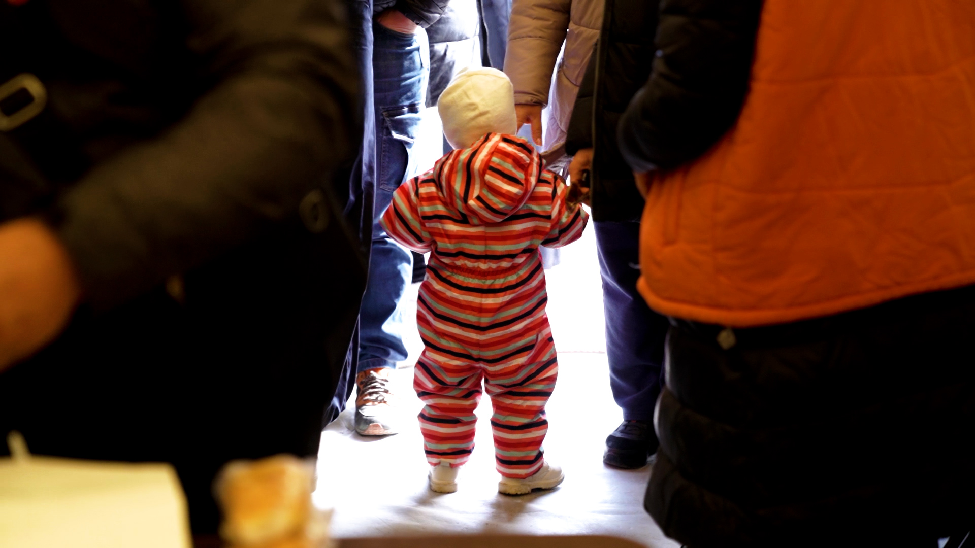 24 de ore din 24 – voluntari Pro Vita și preoți din Arhiepiscopia Iașilor, prezenți la vămile Sculeni, Stânca-Costești și Rădăuți-Prut 24 de ore din 24 – voluntari Pro Vita și preoți din Arhiepiscopia Iașilor, prezenți la vămile Sculeni, Stânca-Costești și Rădăuți-Prut