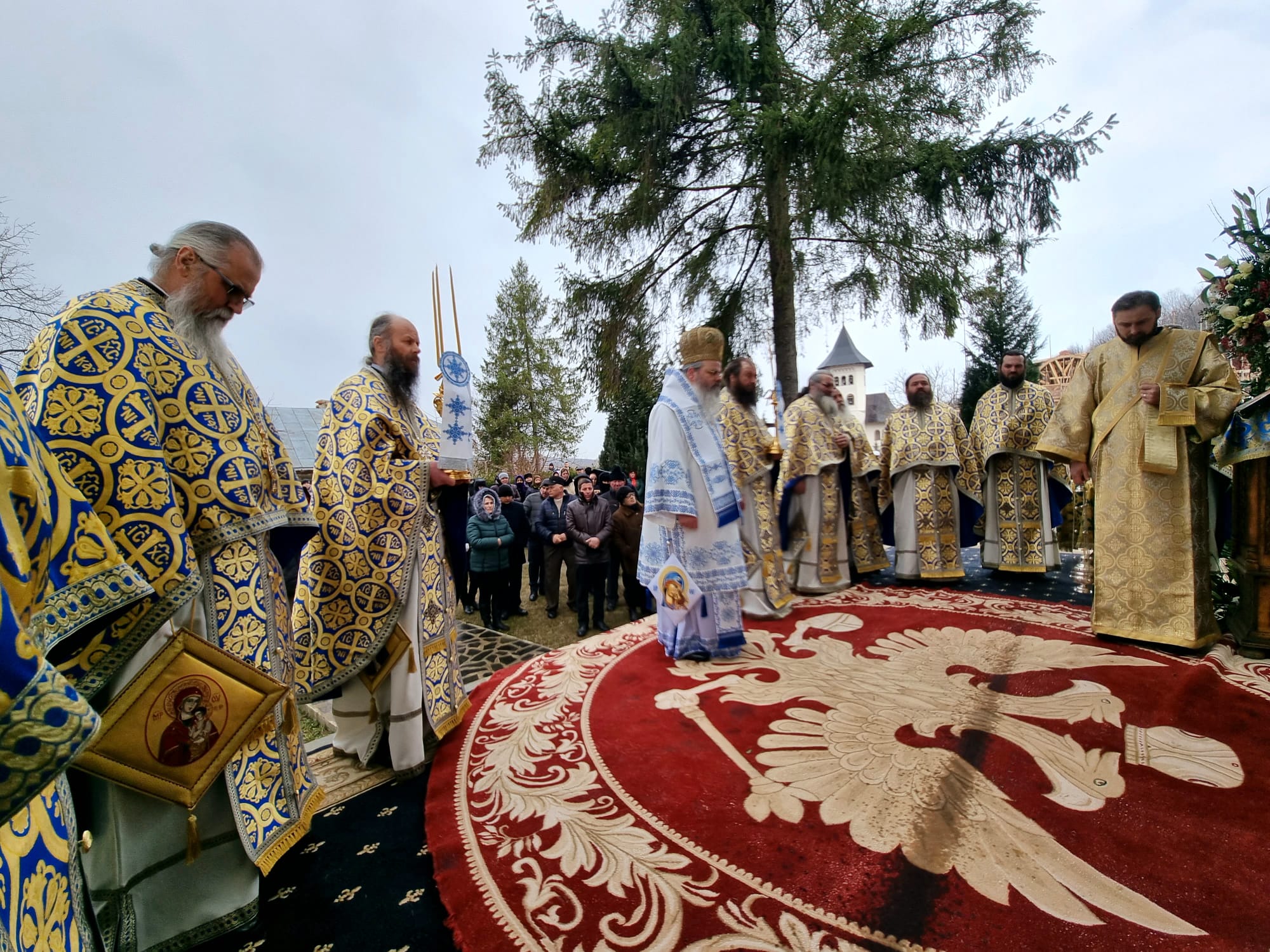 PS Ignatie a slujit de sărbătoarea Bunei Vestiri la Mănăstirea Sihăstria Voronei