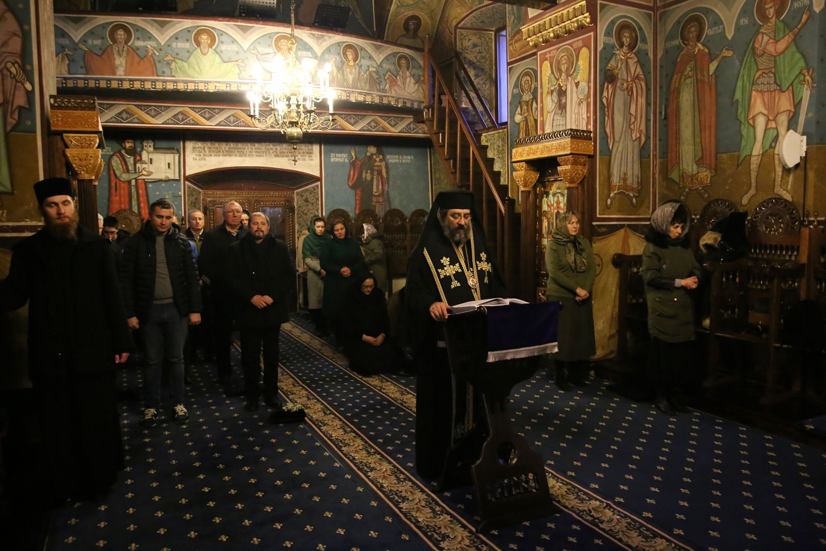 PS Nichifor Botoșăneanul a oficiat Pavecernița Mare la Mănăstirea Copou