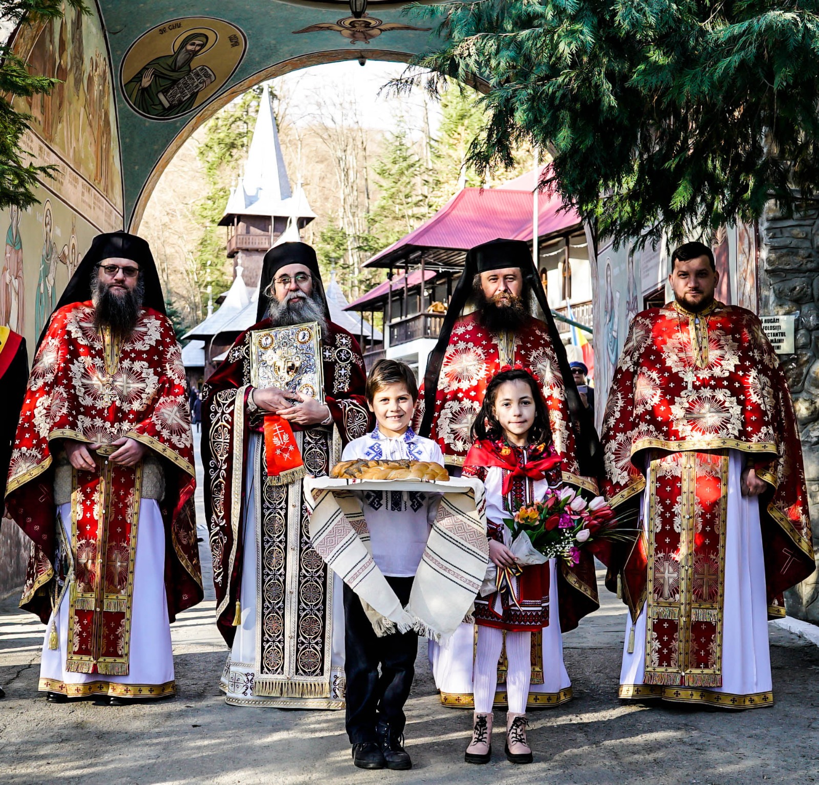 PS Nichifor, la Mănăstirea nemțeană „Înălțarea Sfintei Cruci”: „Scopul postului este slăbirea legăturii inimii noastre cu cele ale pământului”