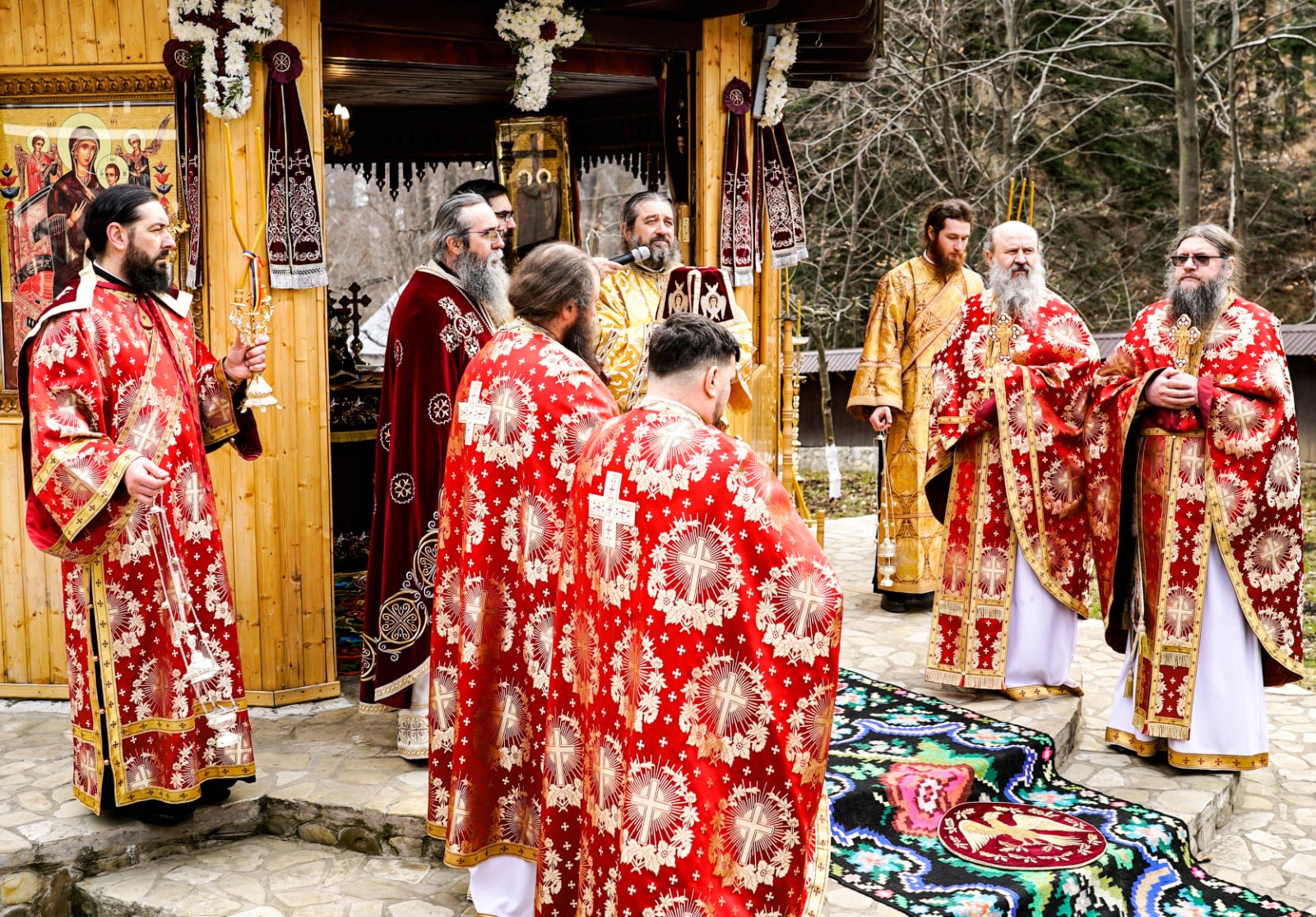 PS Nichifor, la Mănăstirea nemțeană „Înălțarea Sfintei Cruci”: „Scopul postului este slăbirea legăturii inimii noastre cu cele ale pământului”