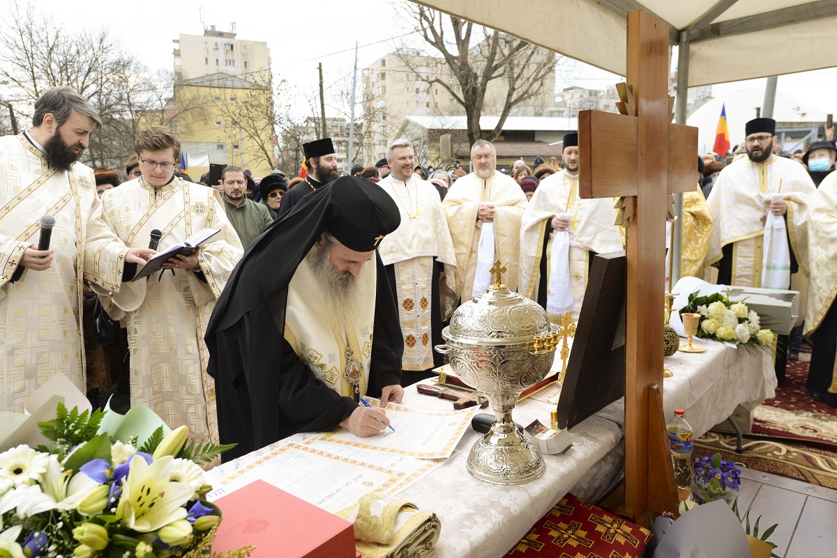 Piatră de temelie pentru o nouă biserică în Muncipiul Iași: „O fereastră către eternitate”