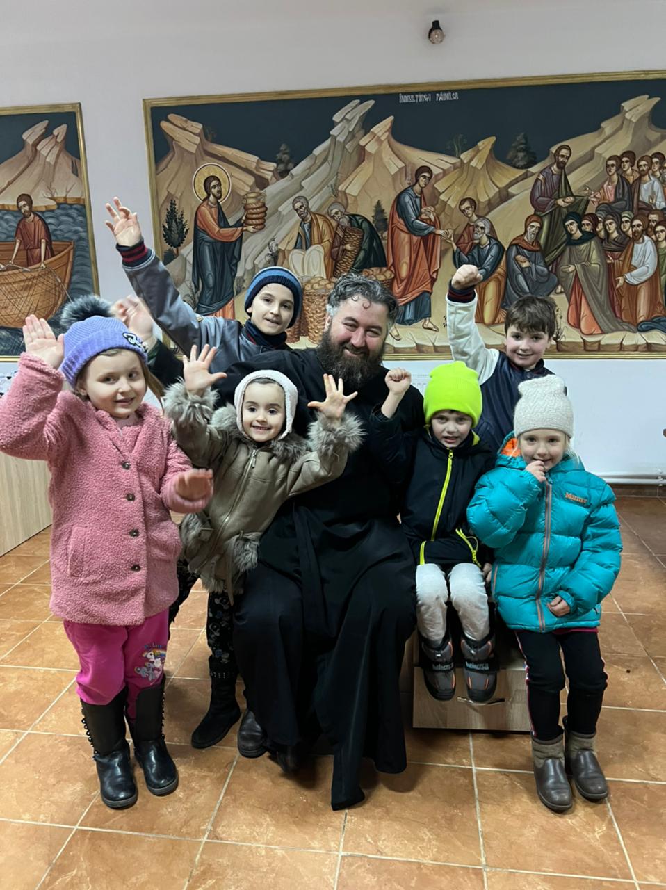 26 de parohii din Protopopiatul Dorohoi, în sprijinul refugiaților. Campania de ajutorare continuă și în zilele următoare