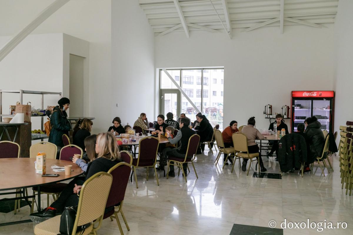 Foto: pr. Silviu Cluci Nicio zi nu seamănă cu cealaltă – refugiați, voluntari, oameni și prietenii