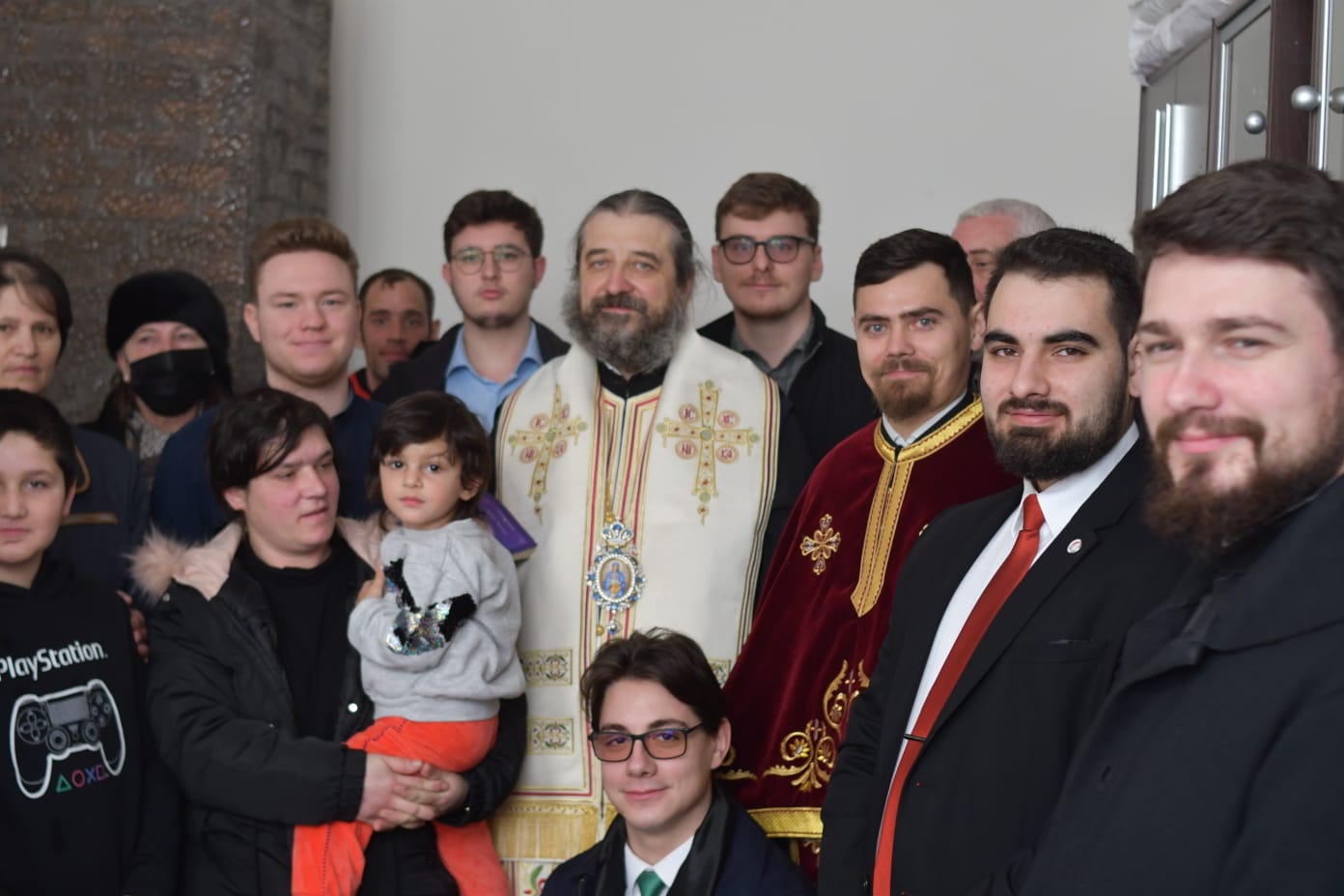 PS Nichifor Botoșăneanul a binecuvântat locuința renovată în cadrul proiectului „Împreună sub același acoperiș”