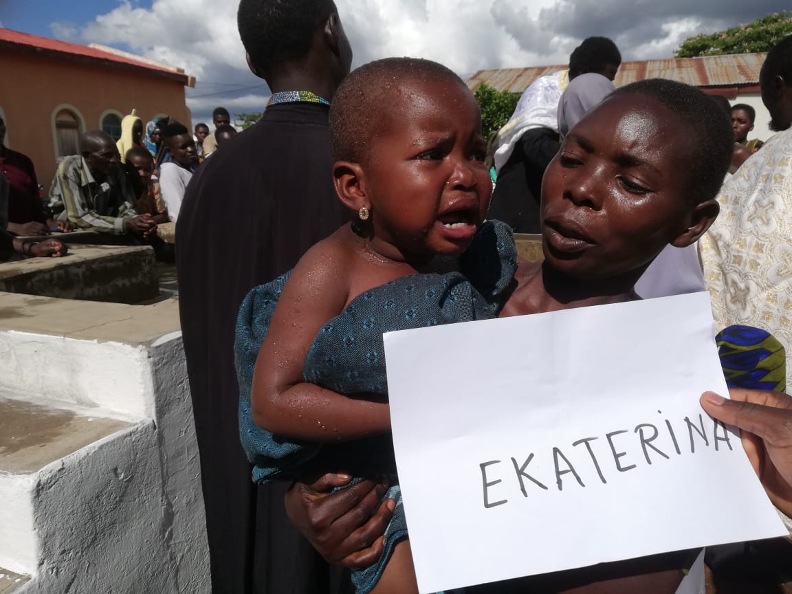 250 de botezuri au fost săvârșite în Sâmbăta Mare la Centrul Misionar din Kidamali