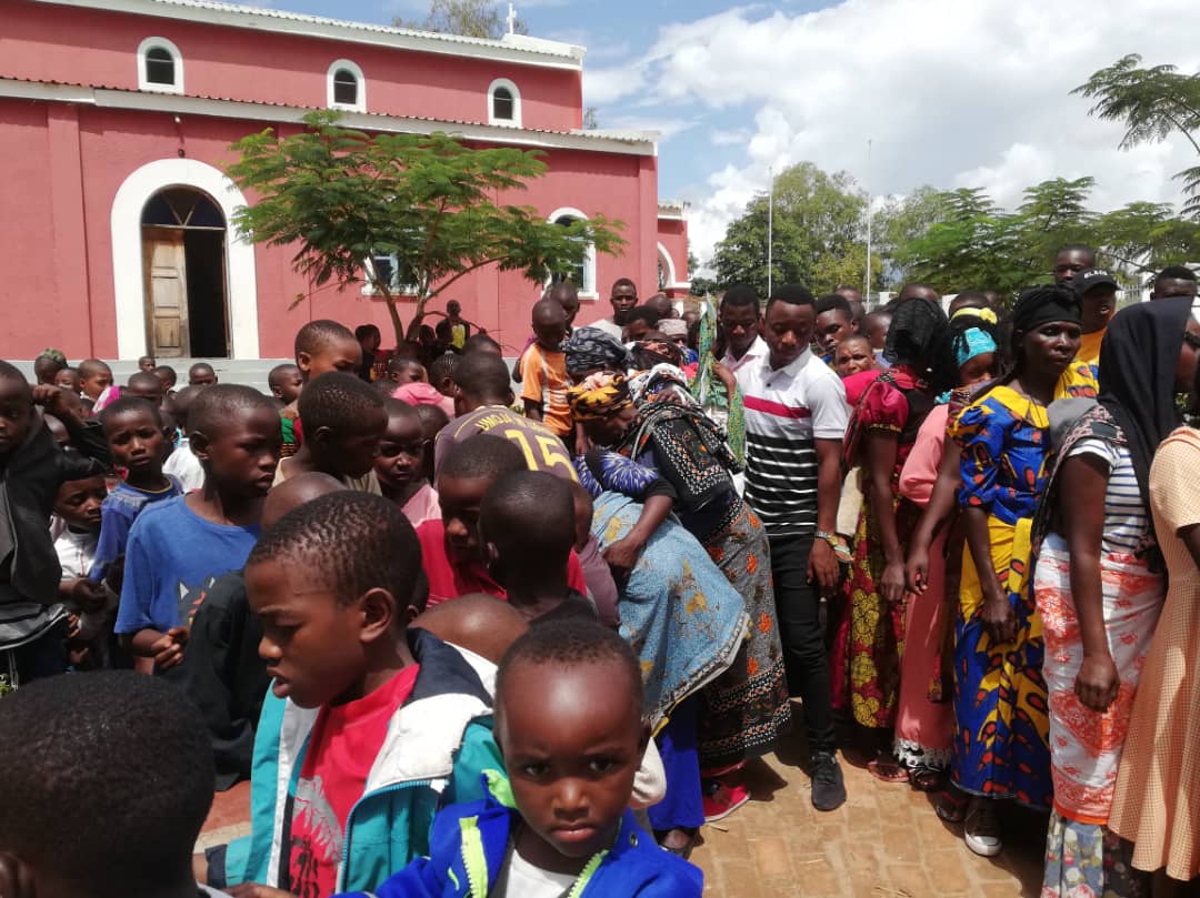 Kristo Amefufuka! Kweli Amefufuka! Hristos a înviat! Adevărat a Înviat!