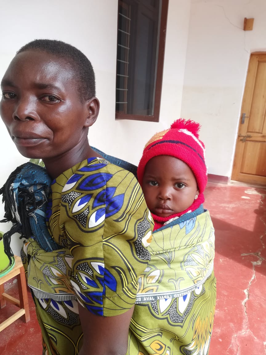 250 de botezuri au fost săvârșite în Sâmbăta Mare la Centrul Misionar din Kidamali