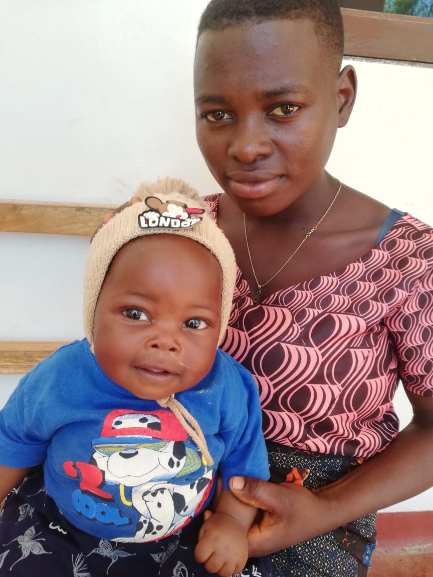 250 de botezuri au fost săvârșite în Sâmbăta Mare la Centrul Misionar din Kidamali