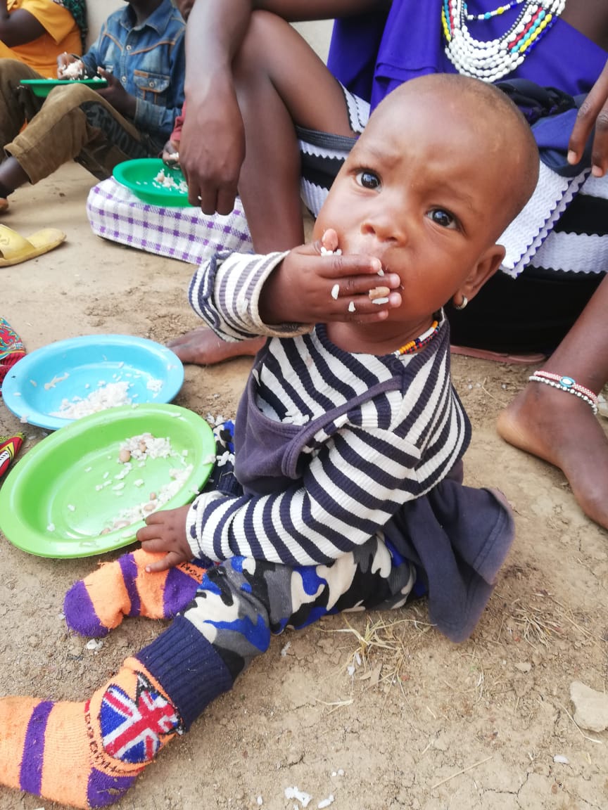 250 de botezuri au fost săvârșite în Sâmbăta Mare la Centrul Misionar din Kidamali