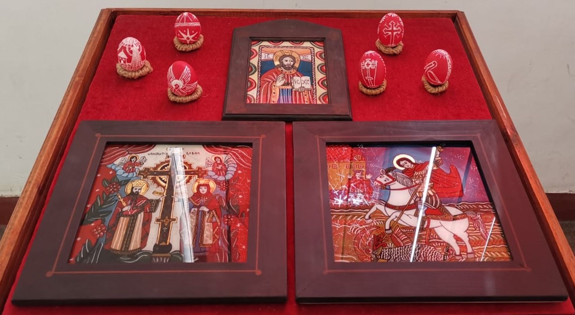 Expoziție de ouă încondeiate, la Facultatea de Teologie Ortodoxă din Iași