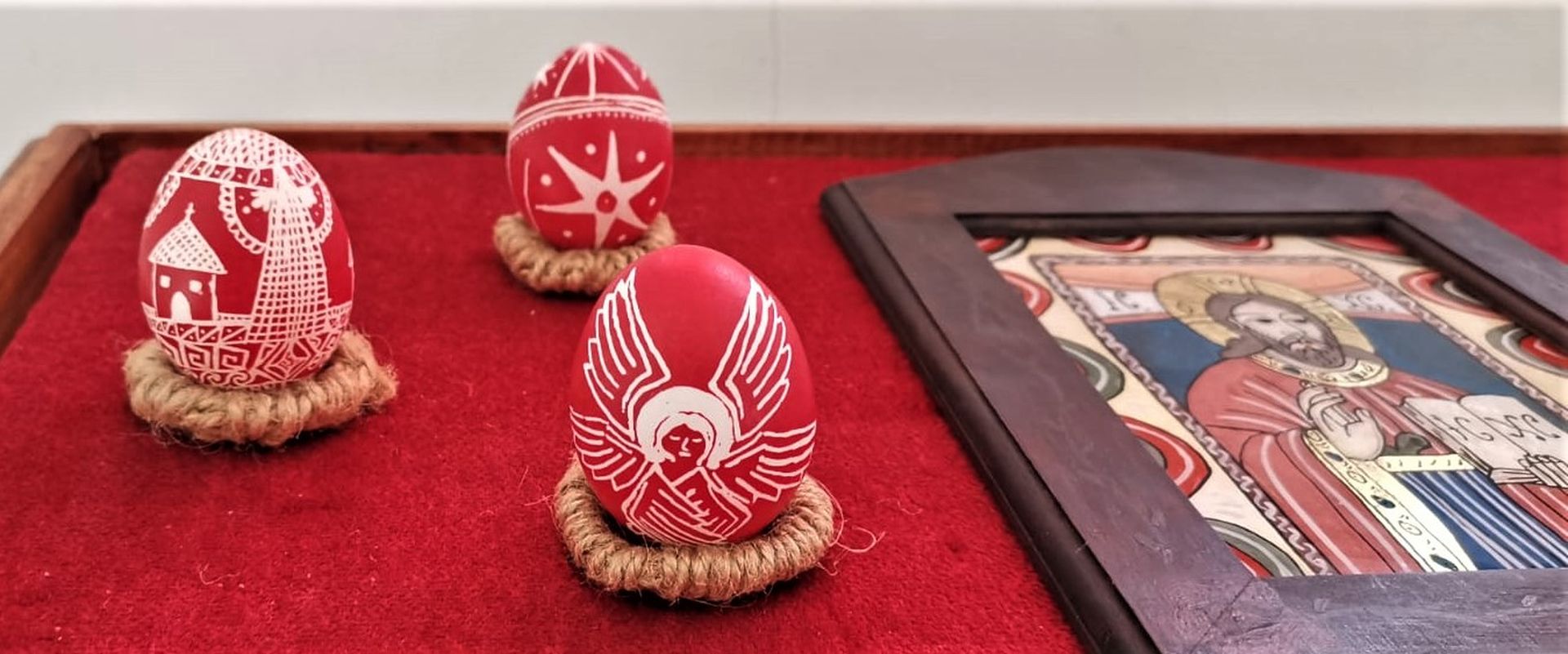 Expoziție de ouă încondeiate, la Facultatea de Teologie Ortodoxă din Iași