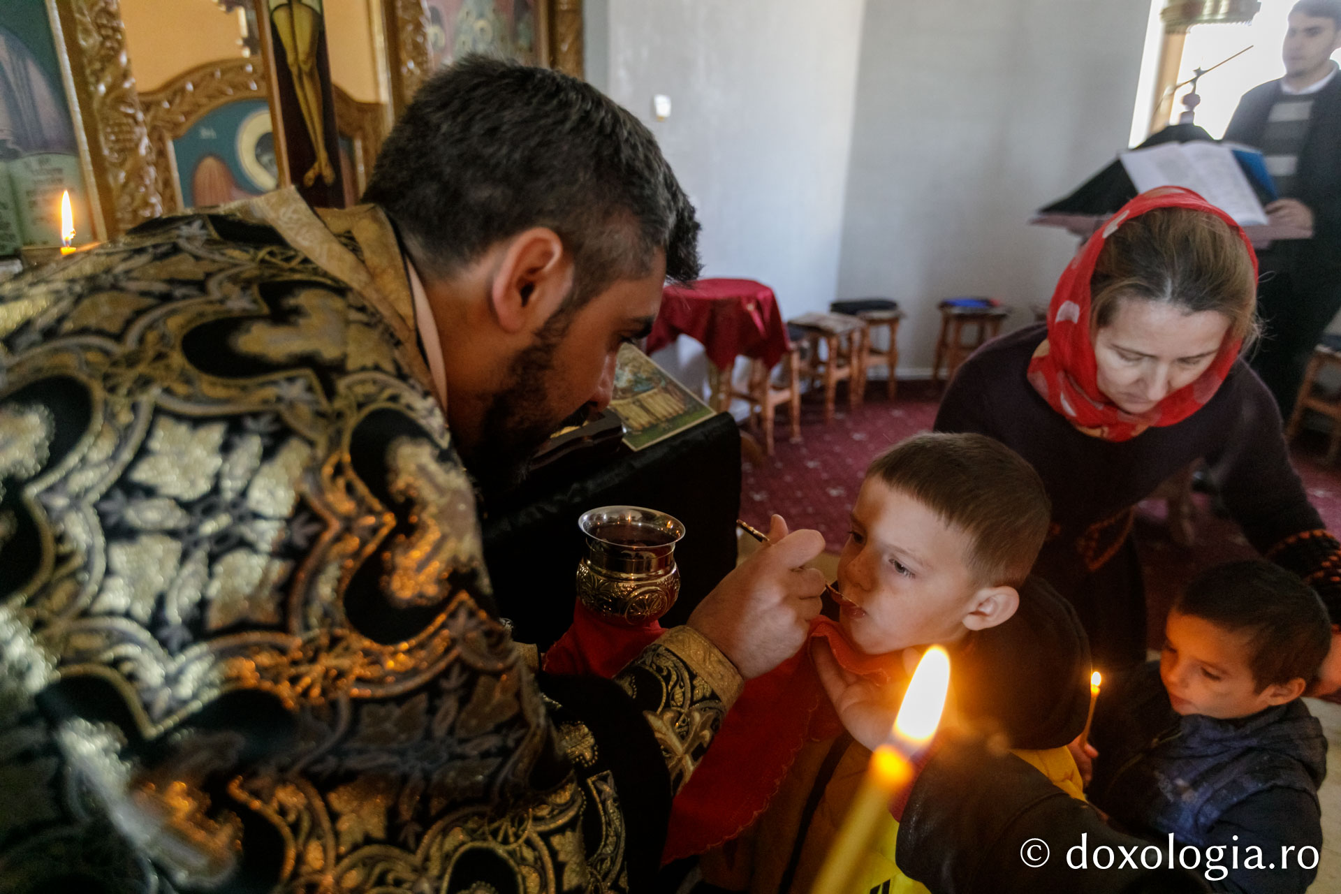 „Trăistuța cu rechizite” – o nouă acțiune filantropică la Parohia Holm, Podu Iloaiei