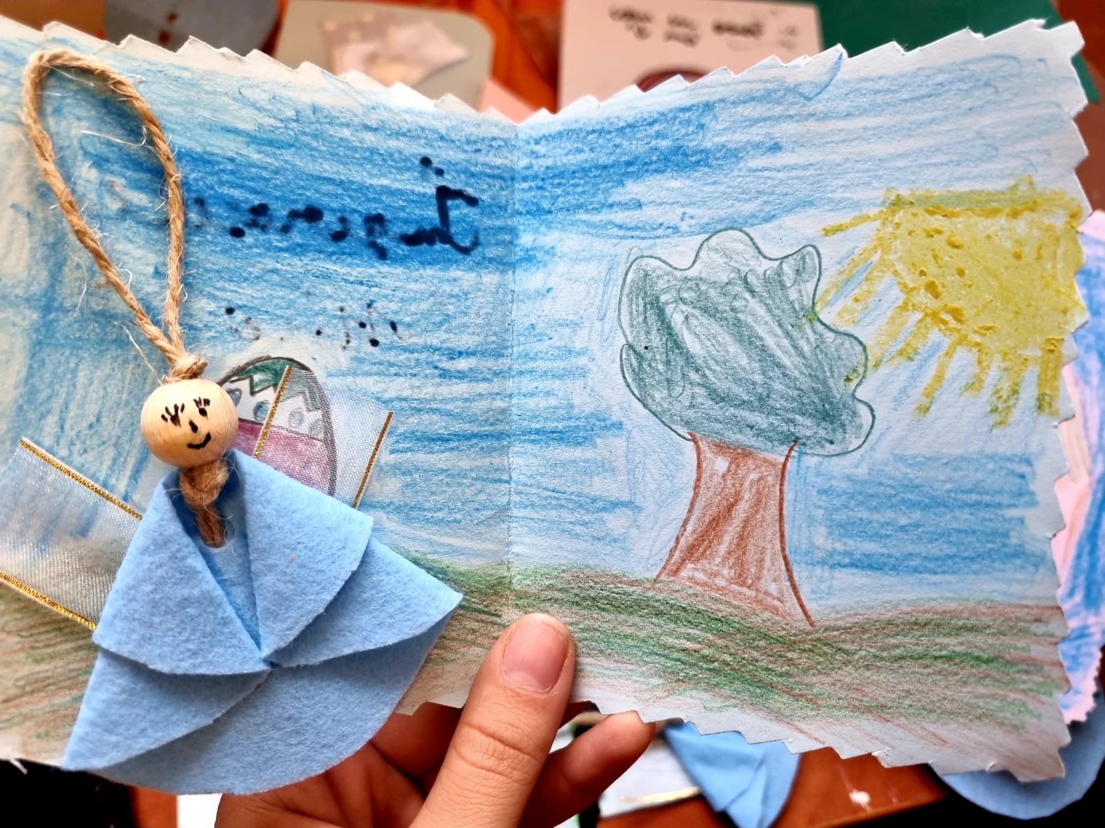 Proiect social - filantropic și cultural: „Cumpără un îngeraș și răsplătește un copilaș”