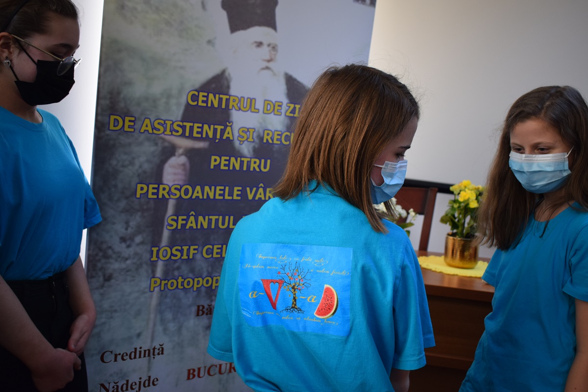 Proiect interinstituțional și intergenerațional: „Adoptă un bunic și împarte bucurie!”