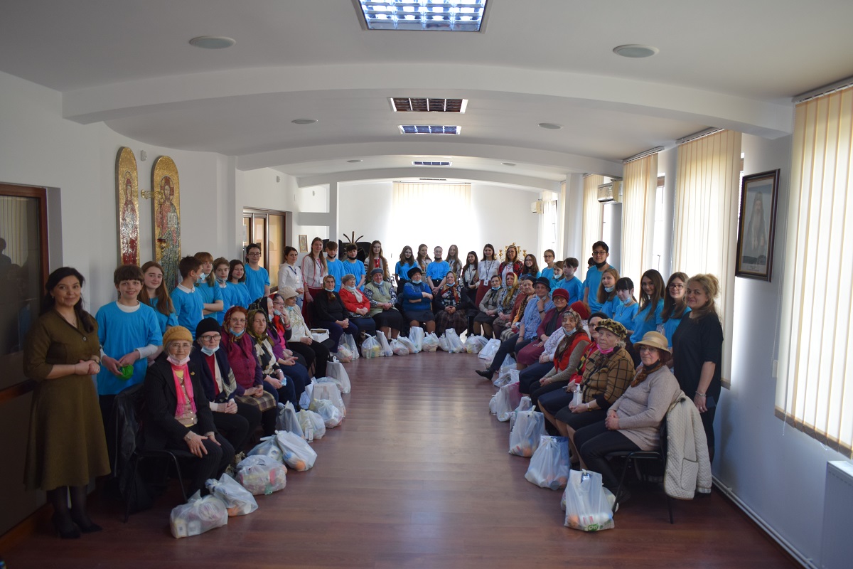 Proiect interinstituțional și intergenerațional: „Adoptă un bunic și împarte bucurie!”