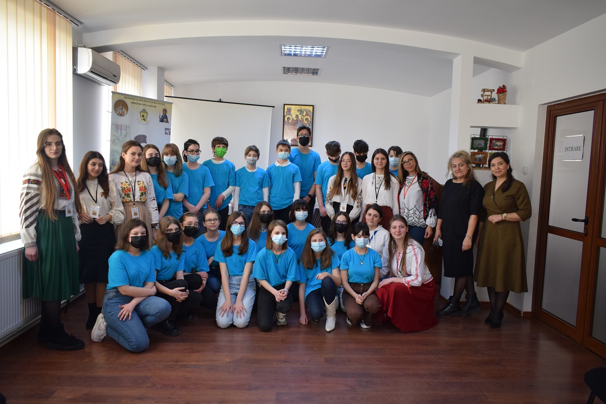 Proiect interinstituțional și intergenerațional: „Adoptă un bunic și împarte bucurie!”