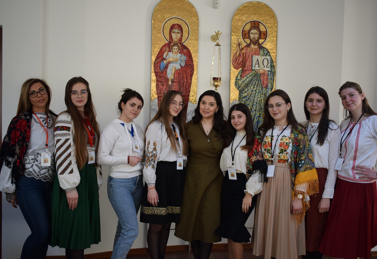 Proiect interinstituțional și intergenerațional: „Adoptă un bunic și împarte bucurie!”