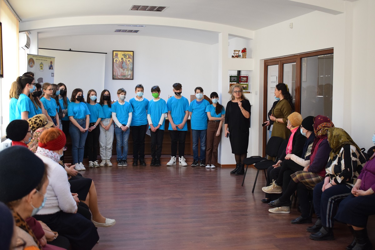 Proiect interinstituțional și intergenerațional: „Adoptă un bunic și împarte bucurie!”