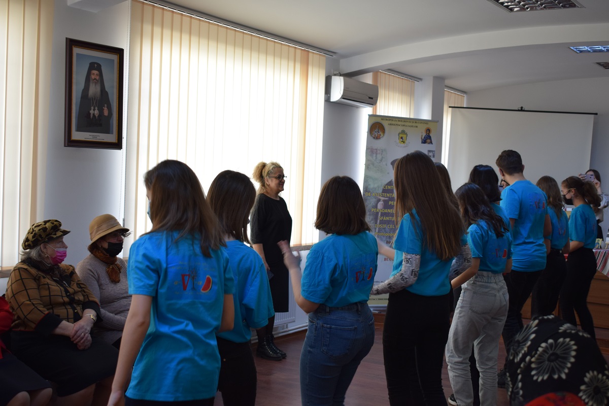 Proiect interinstituțional și intergenerațional: „Adoptă un bunic și împarte bucurie!”