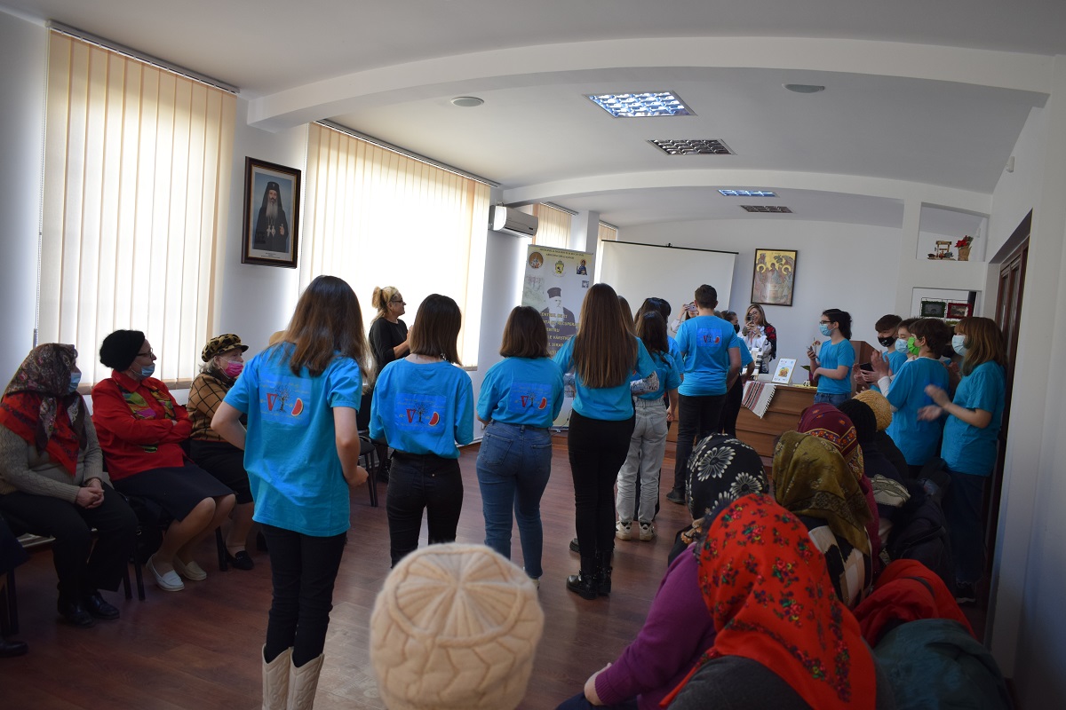 Proiect interinstituțional și intergenerațional: „Adoptă un bunic și împarte bucurie!”