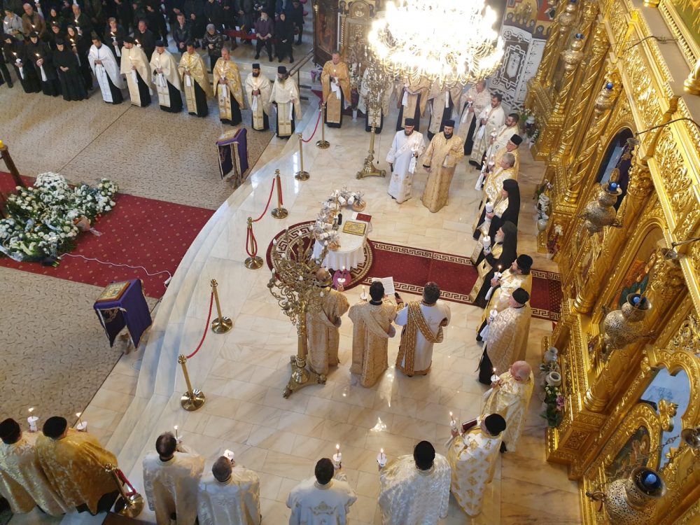 Ierarhii arădeni au săvârșit slujba înmormântării Părintelui Florin-Adrian Sirca