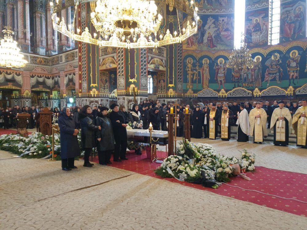 Ierarhii arădeni au săvârșit slujba înmormântării Părintelui Florin-Adrian Sirca