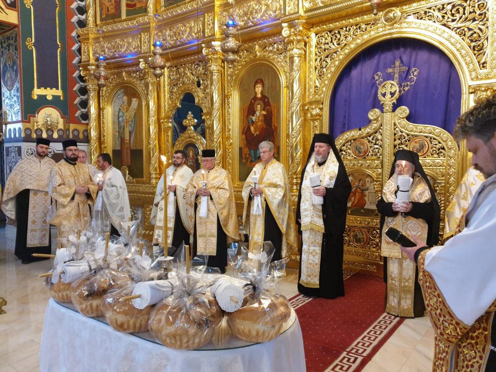 Ierarhii arădeni au săvârșit slujba înmormântării Părintelui Florin-Adrian Sirca