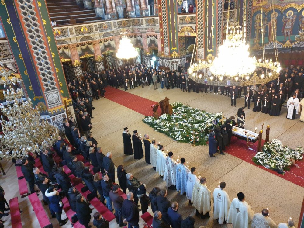Ierarhii arădeni au săvârșit slujba înmormântării Părintelui Florin-Adrian Sirca