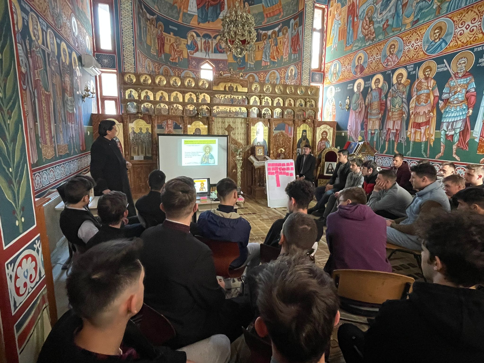 „Pravila tânărului creștin” -  Activitate catehetică în cadrul Anului omagial la Seminarul din Dorohoi