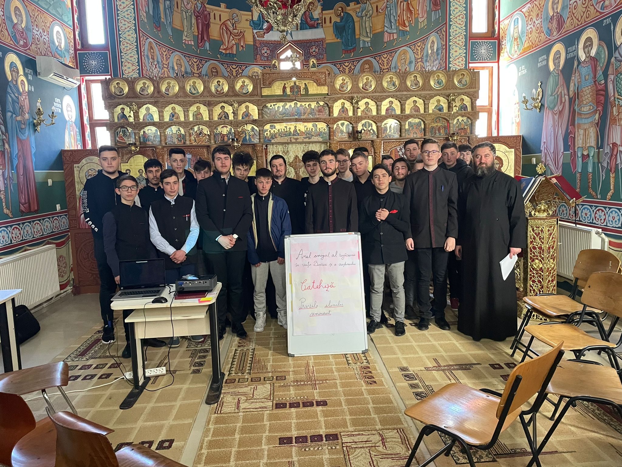 „Pravila tânărului creștin” -  Activitate catehetică în cadrul Anului omagial la Seminarul din Dorohoi
