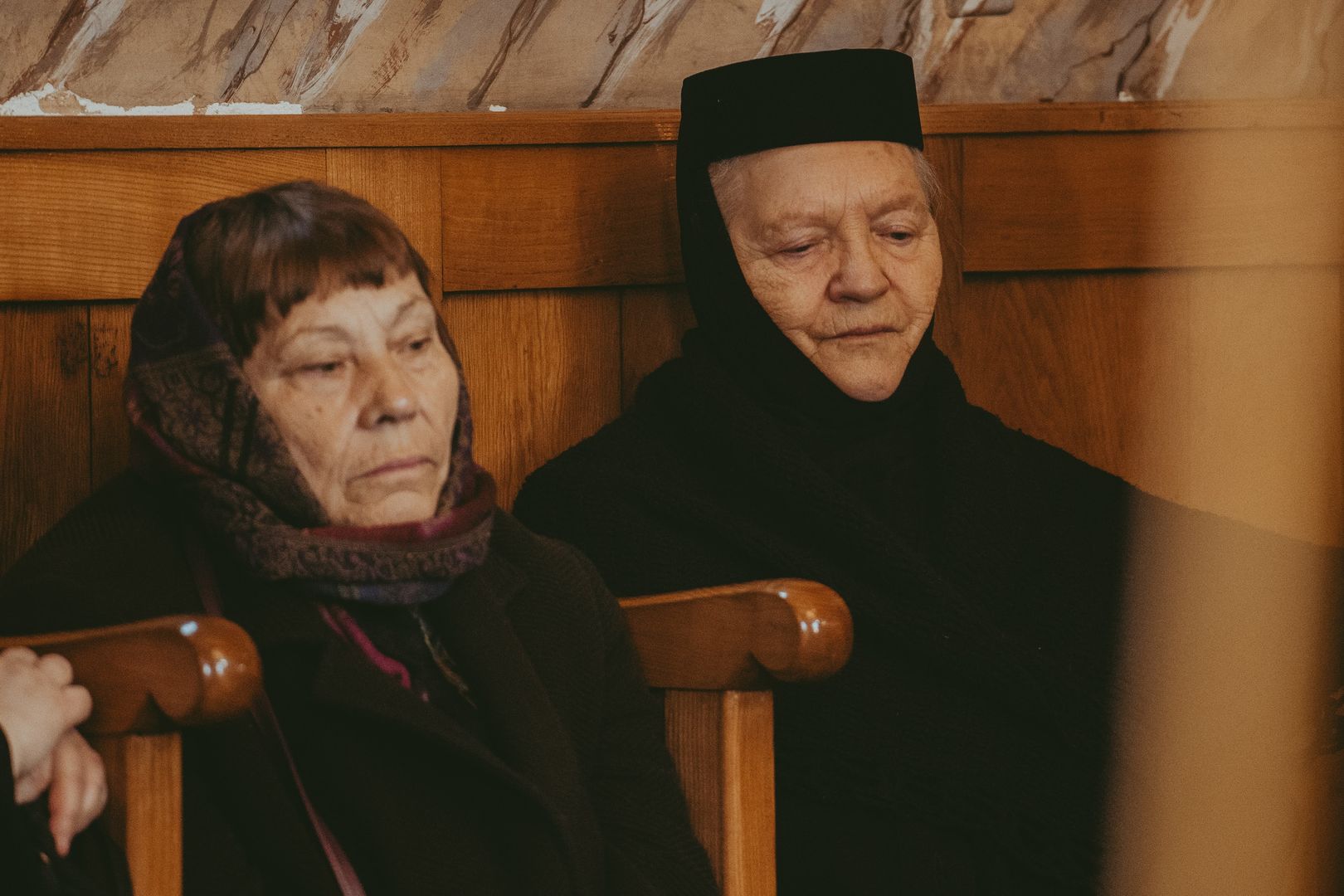 Între Lumină și întuneric: Cronica unui Botez săvârșit în refugiu, în Sâmbăta Paștilor