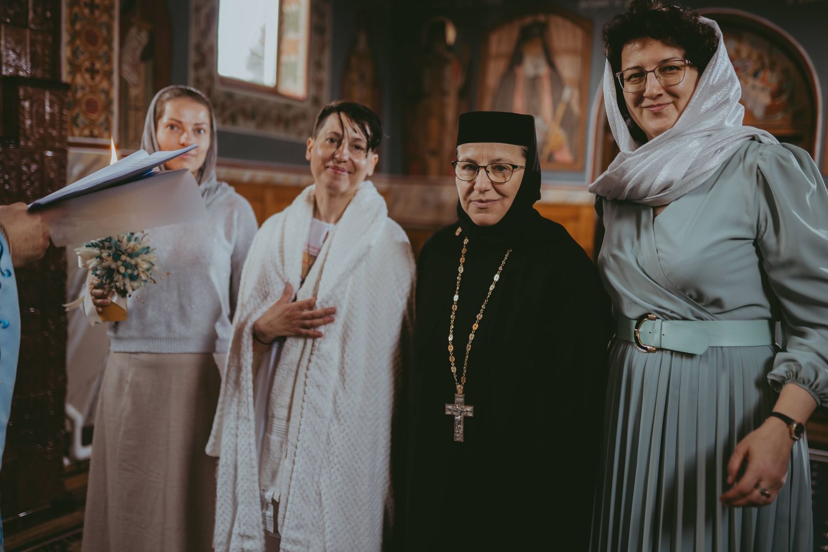 Între Lumină și întuneric: Cronica unui Botez săvârșit în refugiu, în Sâmbăta Paștilor