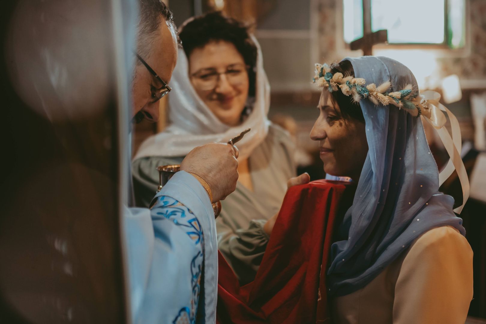 Între Lumină și întuneric: Cronica unui Botez săvârșit în refugiu, în Sâmbăta Paștilor