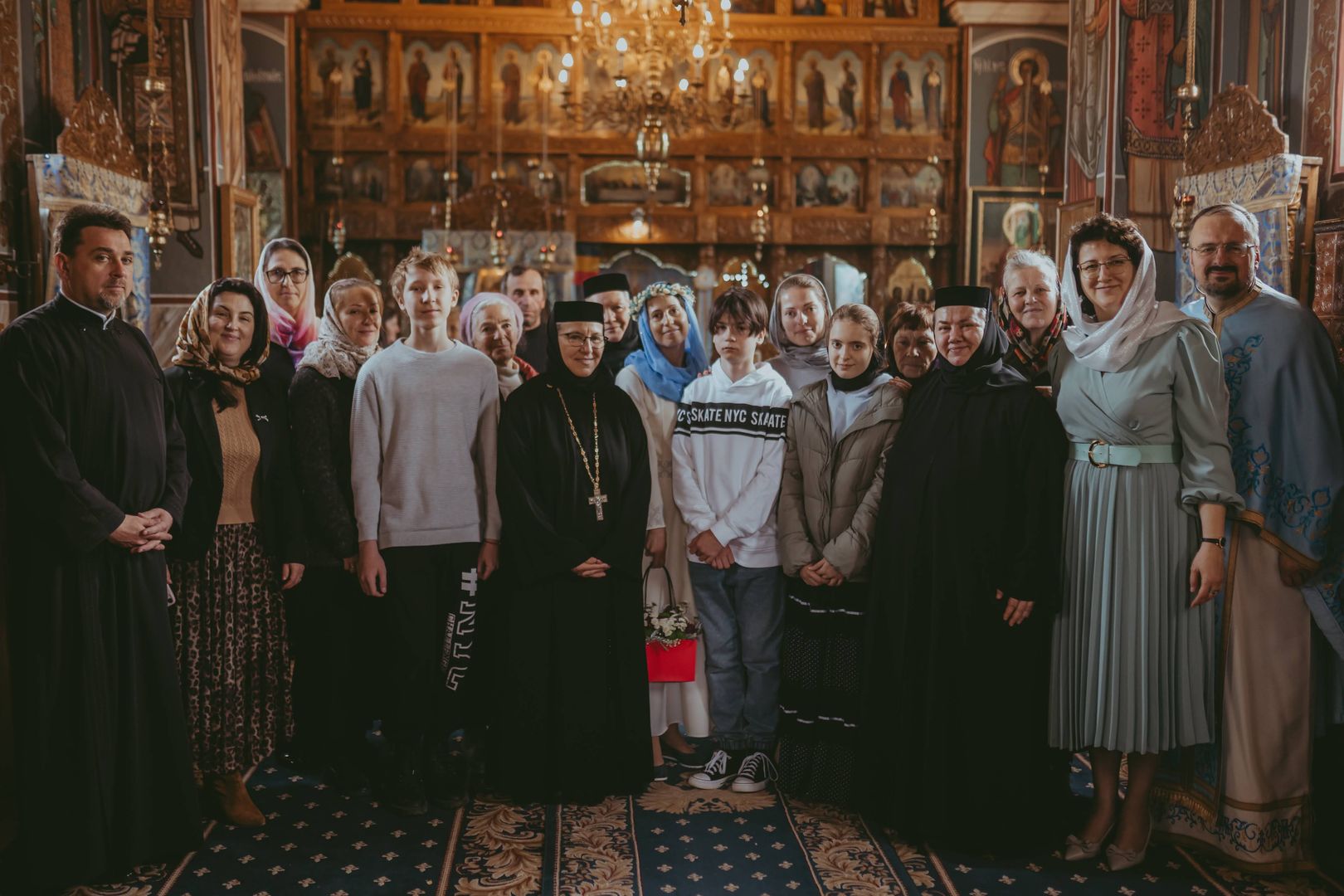 Între Lumină și întuneric: Cronica unui Botez săvârșit în refugiu, în Sâmbăta Paștilor