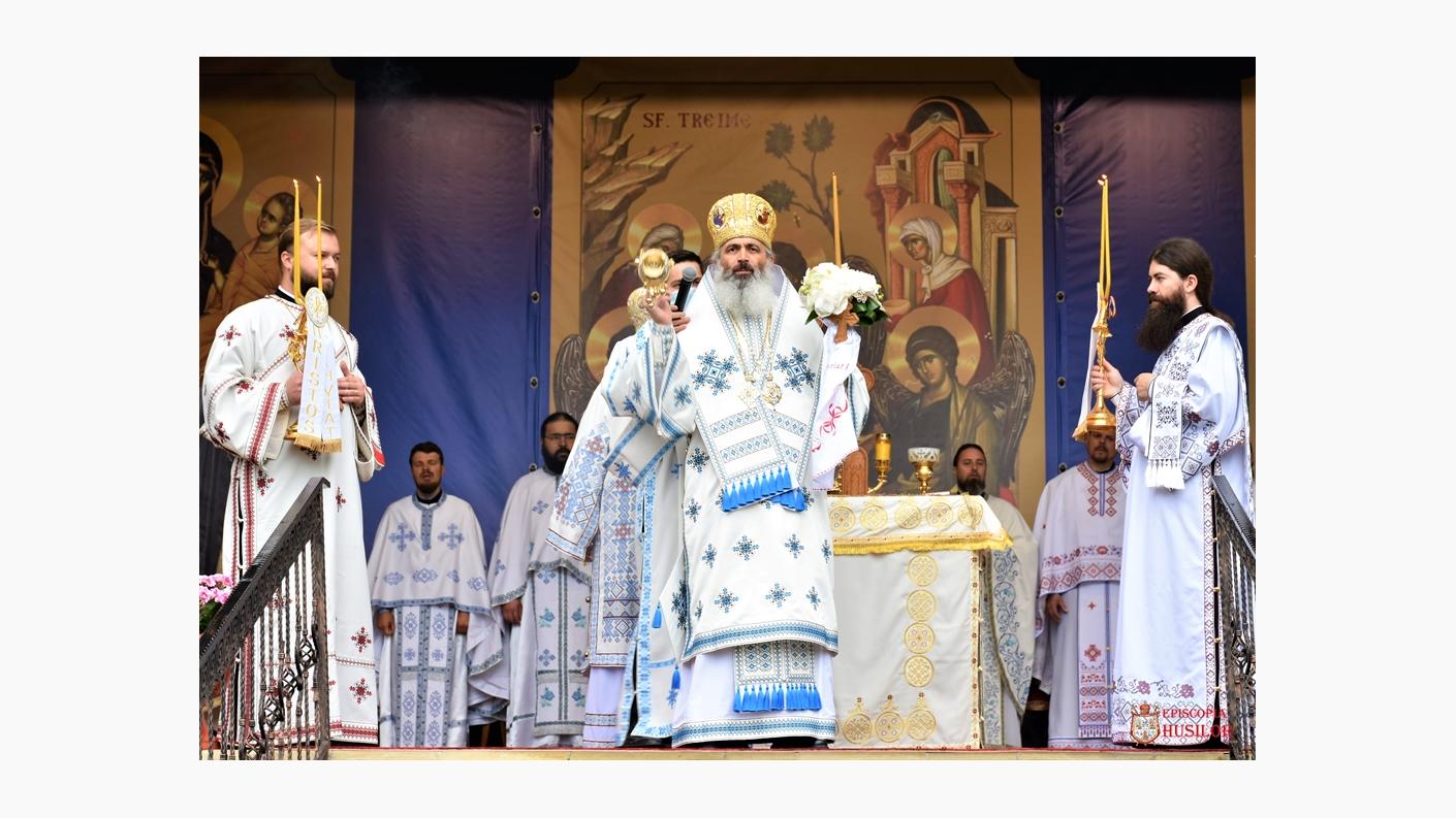 PS Ignatie: „Vă îndemn ca atunci când apar situații mai delicate în familii, în loc să vă consumați energia pe nimicuri, să citiți Paraclisul Maicii Domnului și să îi cereți ajutorul”