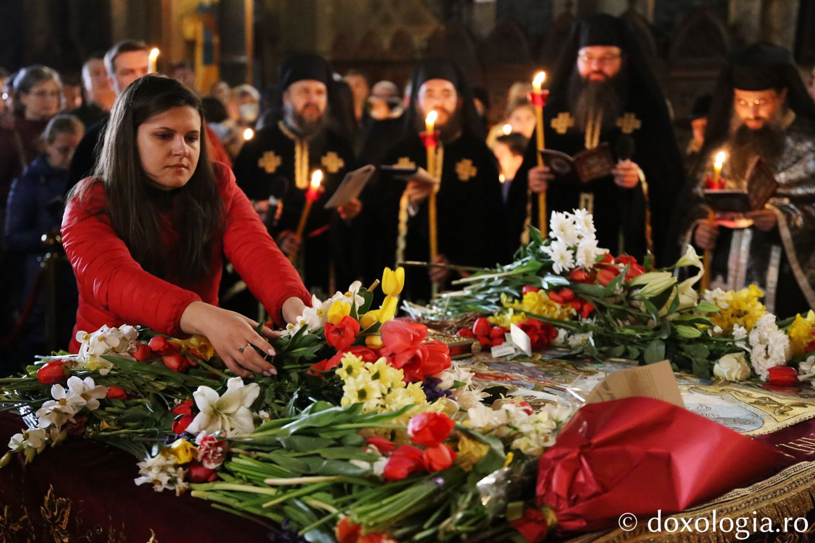 Denia Prohodului la Catedrala mitropolitană din Iași: „Aduceri aminte ale unor momente înfricoșătoare, sfinte și mari pentru istoria lumii”