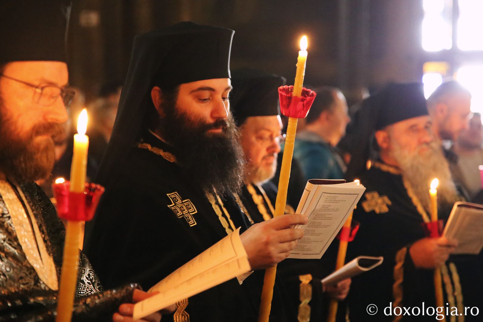 Denia Prohodului la Catedrala mitropolitană din Iași: „Aduceri aminte ale unor momente înfricoșătoare, sfinte și mari pentru istoria lumii”
