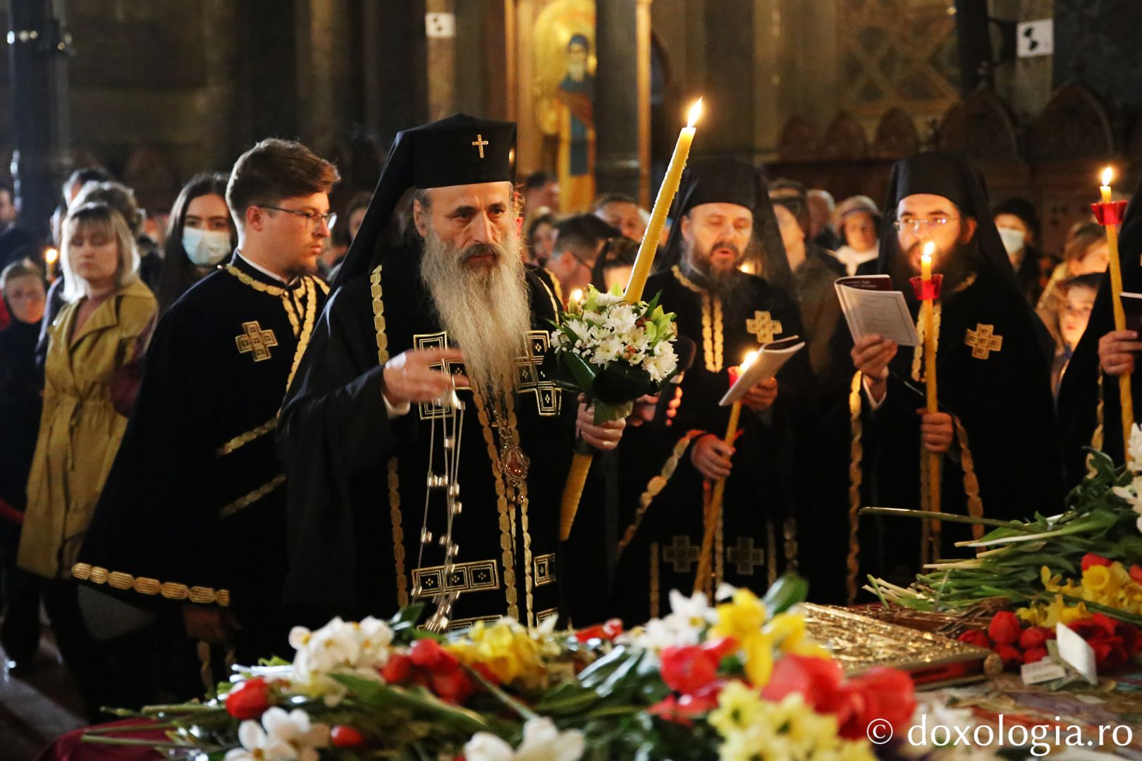 Denia Prohodului la Catedrala mitropolitană din Iași: „Aduceri aminte ale unor momente înfricoșătoare, sfinte și mari pentru istoria lumii”