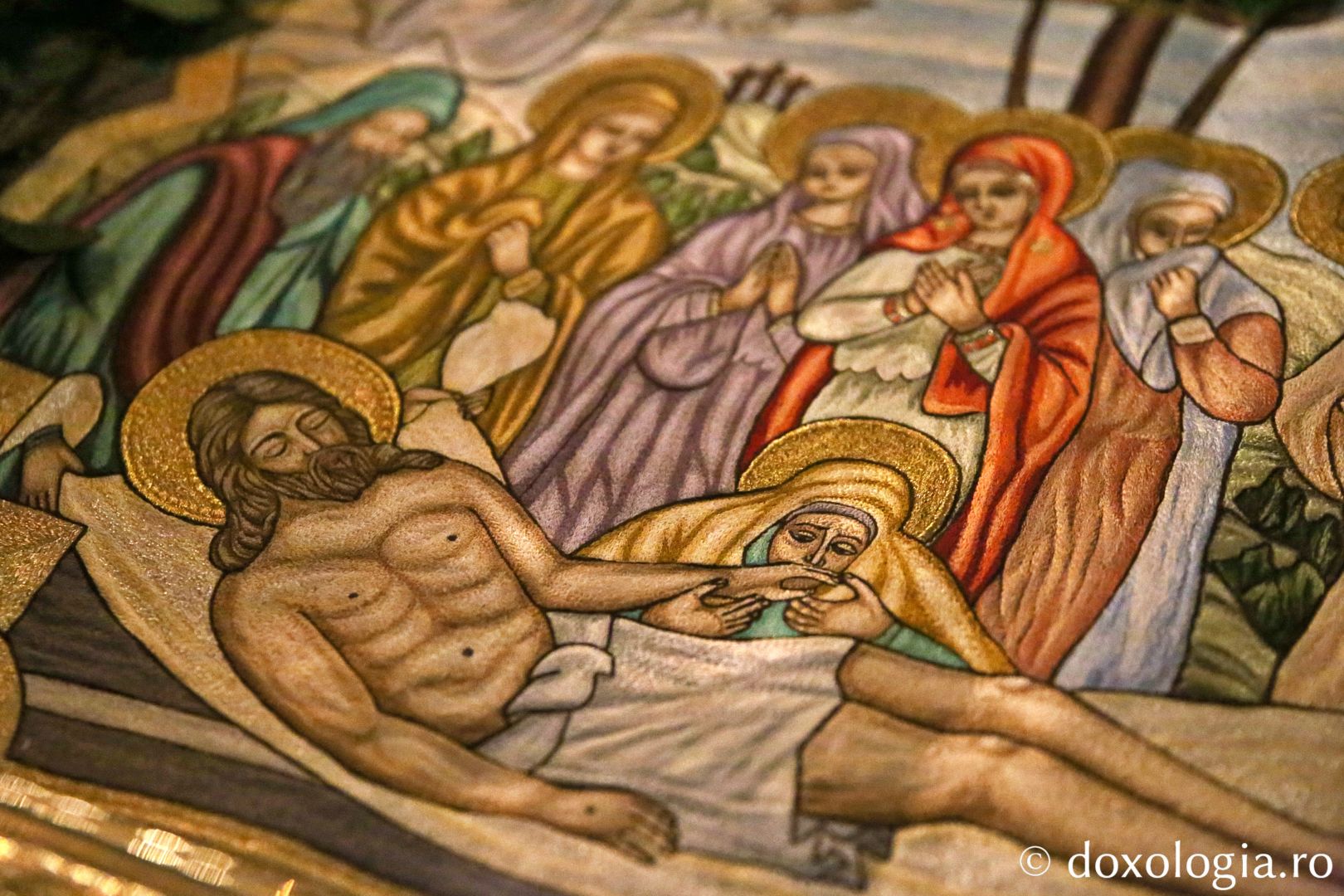 Denia Prohodului la Catedrala mitropolitană din Iași: „Aduceri aminte ale unor momente înfricoșătoare, sfinte și mari pentru istoria lumii”