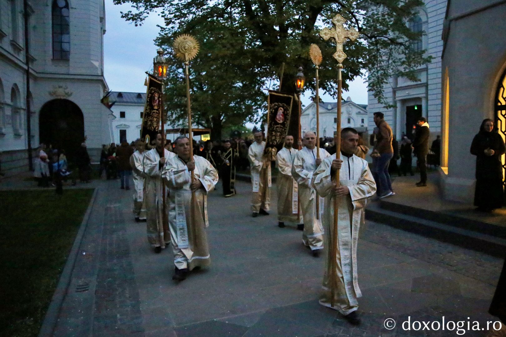 Denia Prohodului la Catedrala mitropolitană din Iași: „Aduceri aminte ale unor momente înfricoșătoare, sfinte și mari pentru istoria lumii”