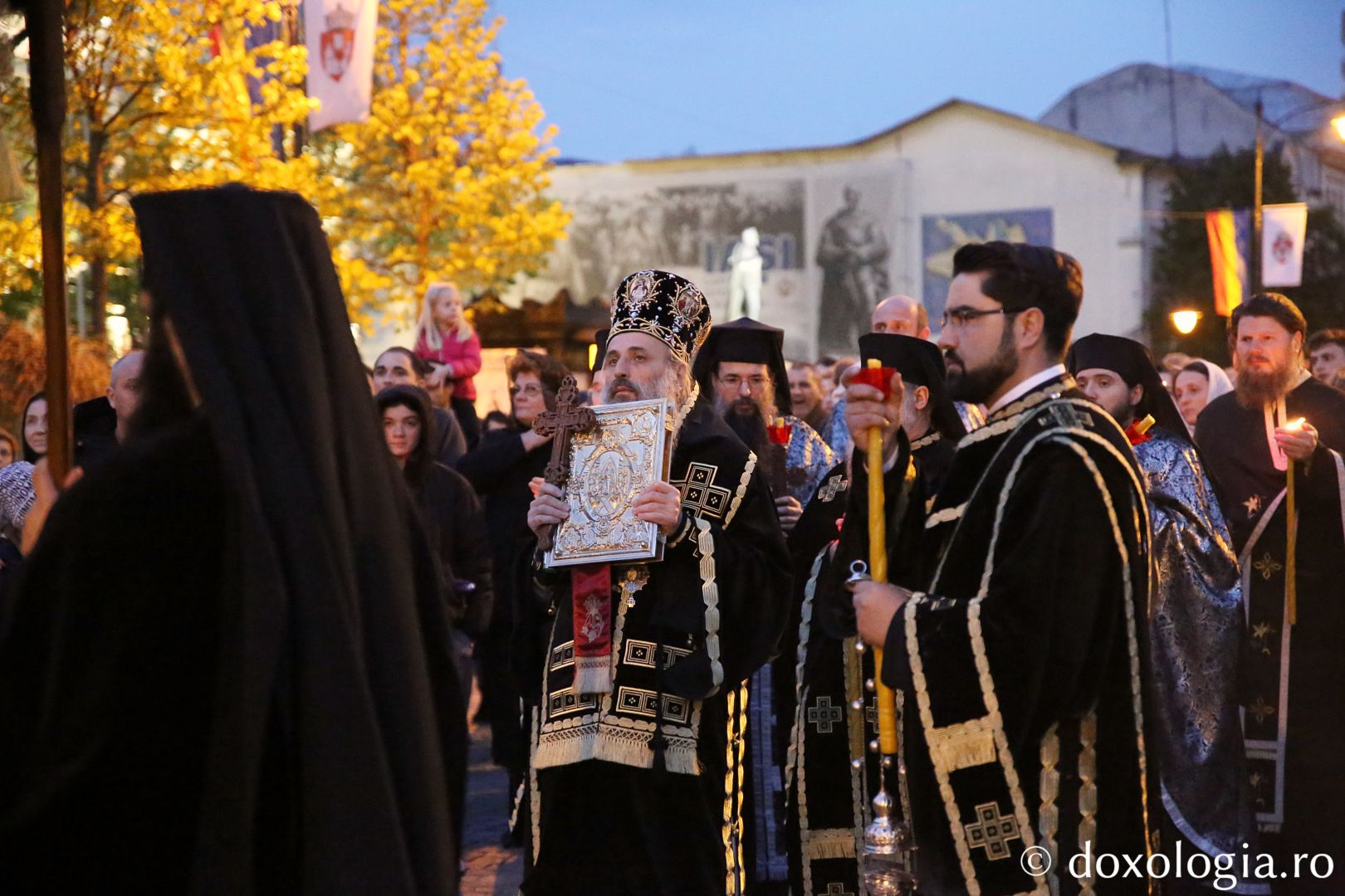 Denia Prohodului la Catedrala mitropolitană din Iași: „Aduceri aminte ale unor momente înfricoșătoare, sfinte și mari pentru istoria lumii”