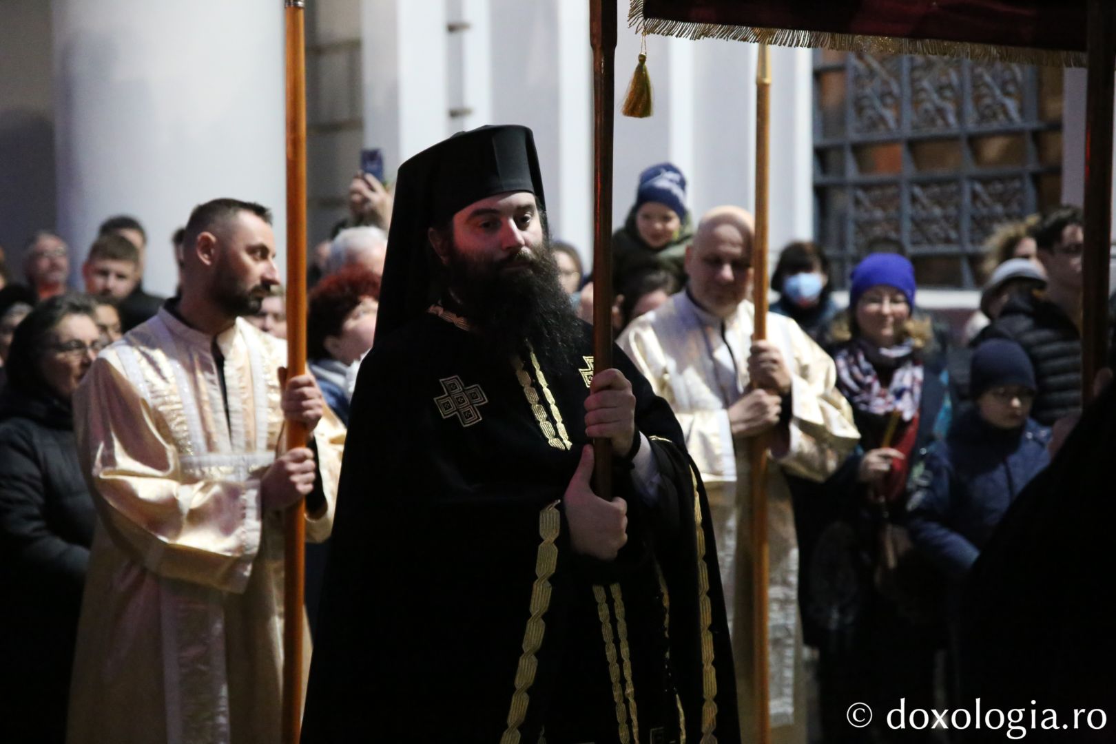 Denia Prohodului la Catedrala mitropolitană din Iași: „Aduceri aminte ale unor momente înfricoșătoare, sfinte și mari pentru istoria lumii”