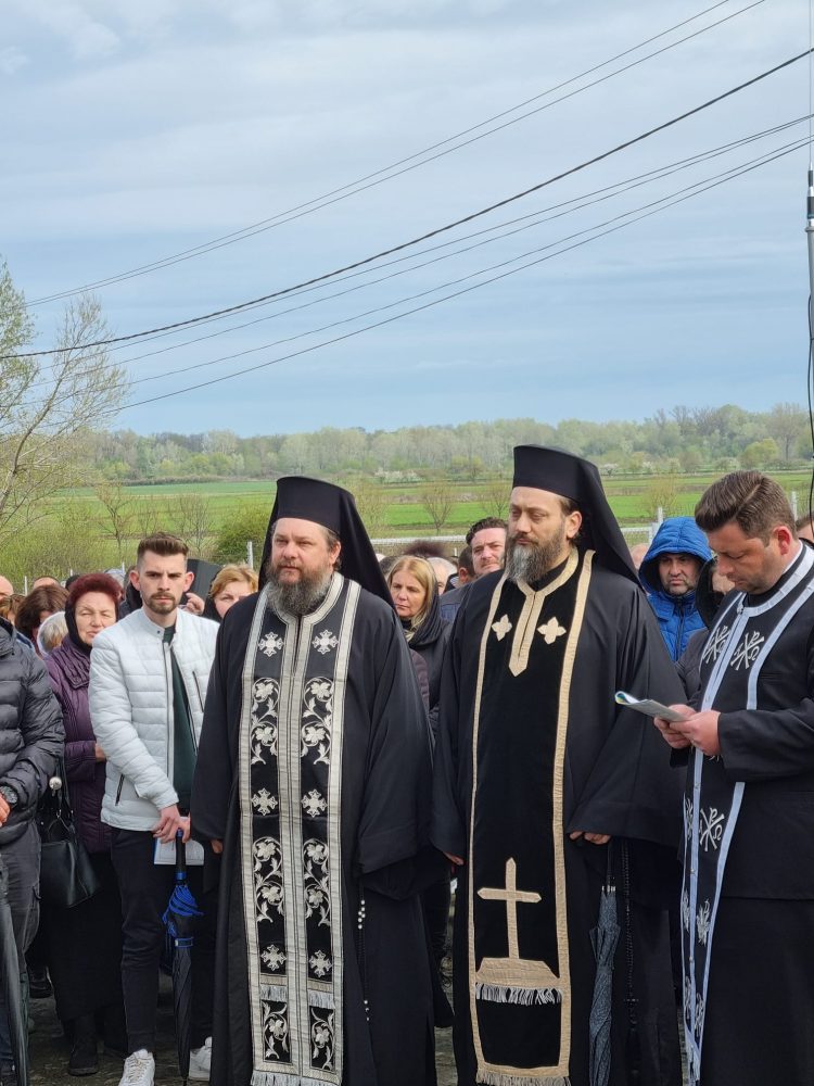 Procesiunea „Drumul Crucii” a avut loc și în acest an la Mănăstirea Hodoș-Bodrog